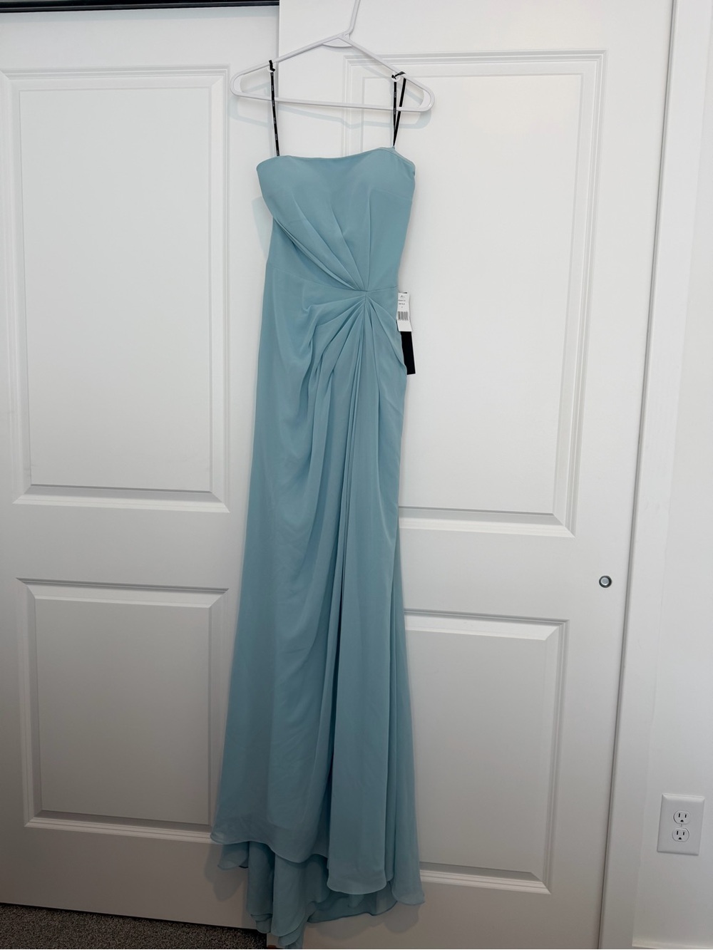 Vera Wang Strapless Light Blue Chiffon Evening Gown - Size 6
